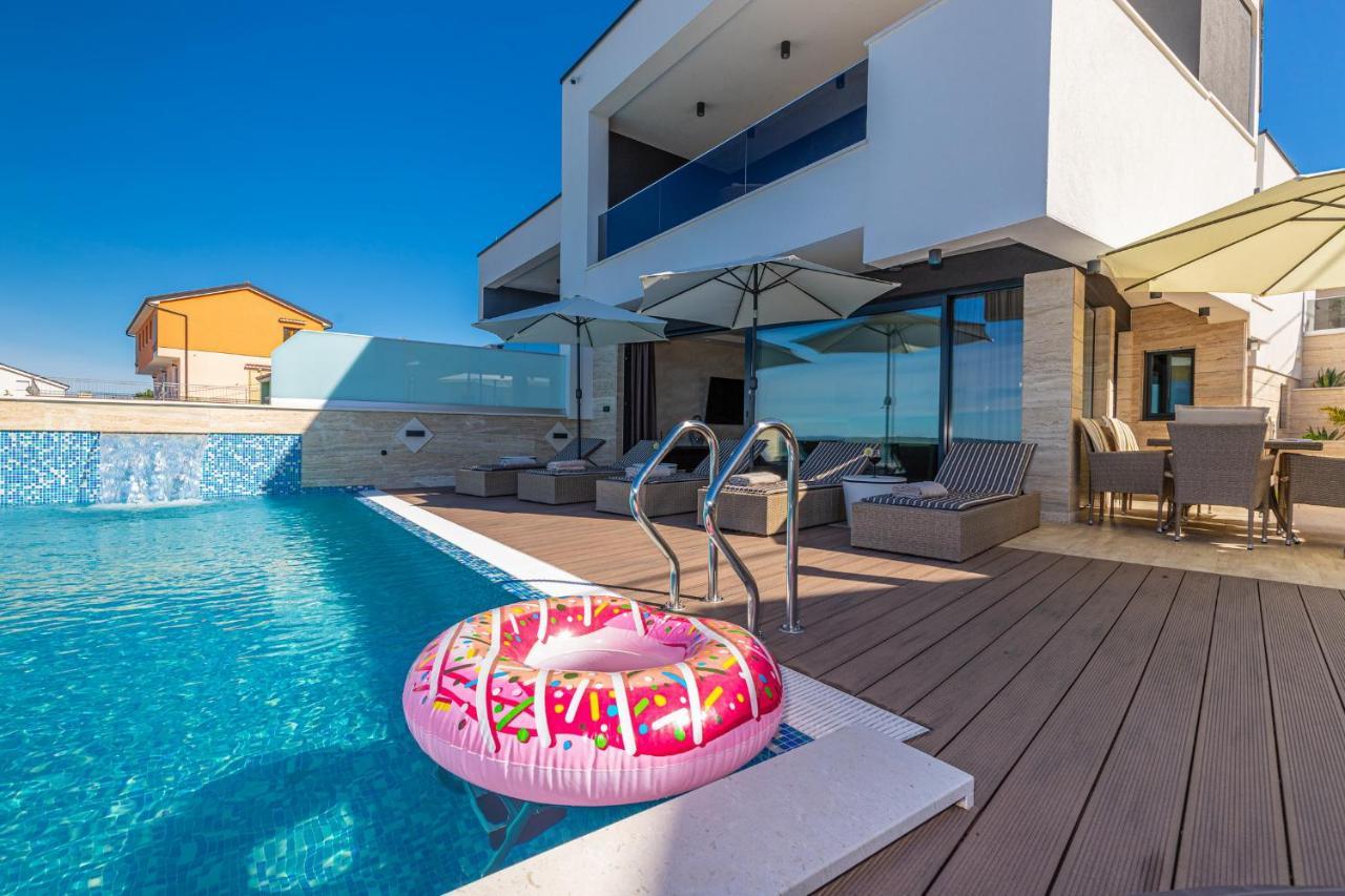 Villa Marassi With Heated Pool, Hot Tub And Sauna Crikvenica Eksteriør bilde