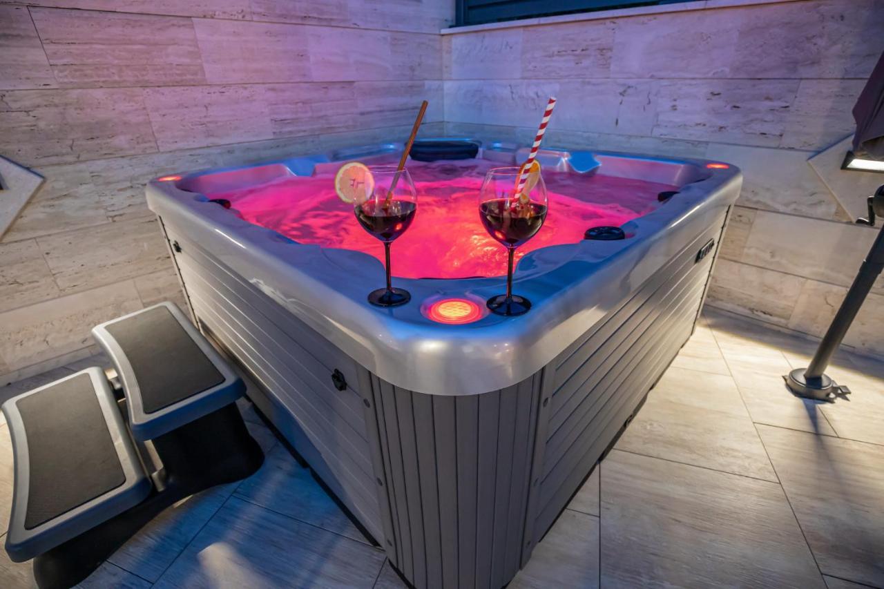 Villa Marassi With Heated Pool, Hot Tub And Sauna Crikvenica Eksteriør bilde