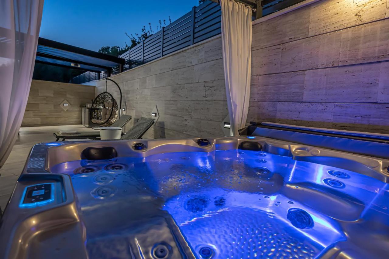 Villa Marassi With Heated Pool, Hot Tub And Sauna Crikvenica Eksteriør bilde