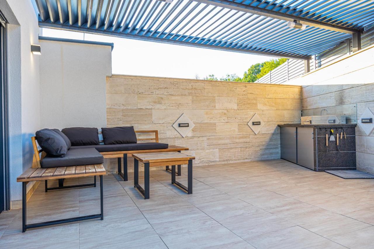 Villa Marassi With Heated Pool, Hot Tub And Sauna Crikvenica Eksteriør bilde